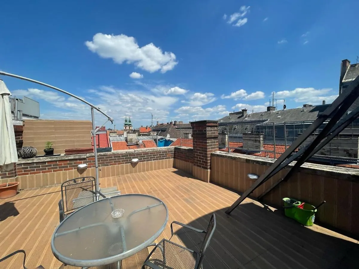 Budapest Rooftop Penthouse - Big Terrace Apartment